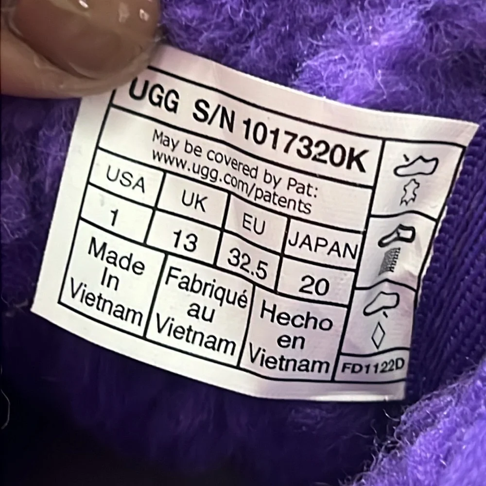 UGG Australia Neumel‎ 11 Purple Suede Ankle Lace up sherling Boots size 1